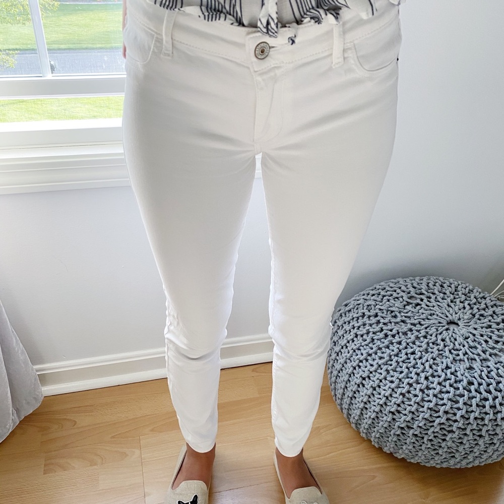 White skinny jeans